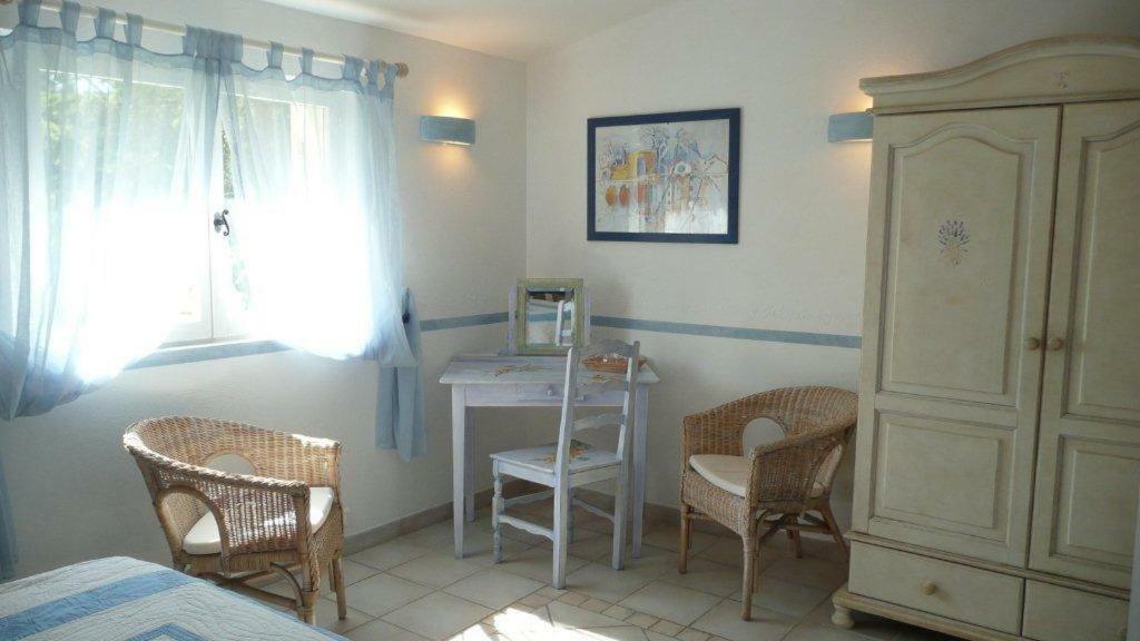 Les Chambres Des Taillades Les Taillades Exterior foto